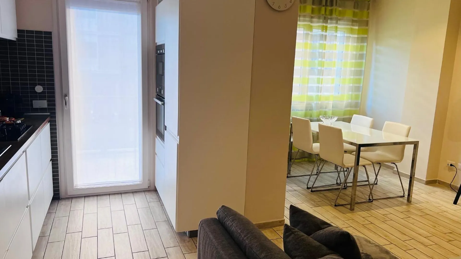 Roma Suite Trastevere Railway Station